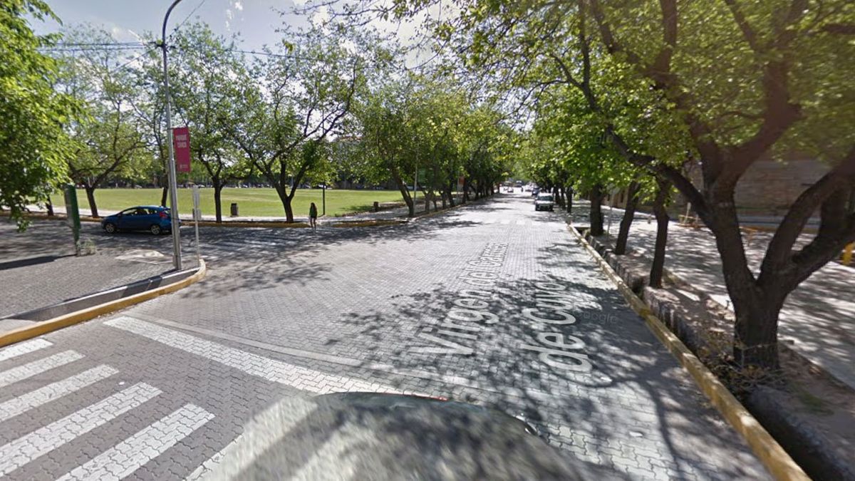 La denunciante del abuso sexual pidió ayuda a personal de Tránsito de Capital cuando estaba en calle Virgen del Carmen y España. La denunciante del abuso sexual pidió ayuda a personal de Tránsito de Capital cuando estaba en calle Virgen del Carmen y España.