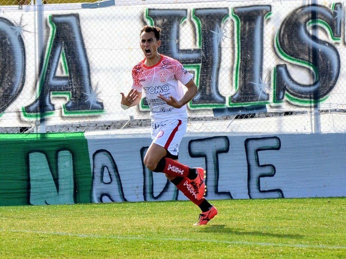 Bruno Nasta hizo dos goles en el 3 a 3 de Hurac&aacute;n Las Heras por el Torneo Federal A.