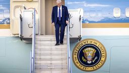 Donald Trump confirmó que el gobierno de Estados Unidos planea aceptar un avión de lujo, un regalo multimillonario de Qatar, para usarlo como Air Force One. Crédito: EFE/ Cristóbal Herrera.