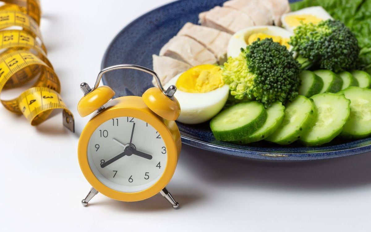 Sinclair, el experto en longevidad de Harvard, hace ayuno intermitente para retrasar el envejecimiento. Sinclair, el experto en longevidad de Harvard, hace ayuno intermitente para retrasar el envejecimiento.