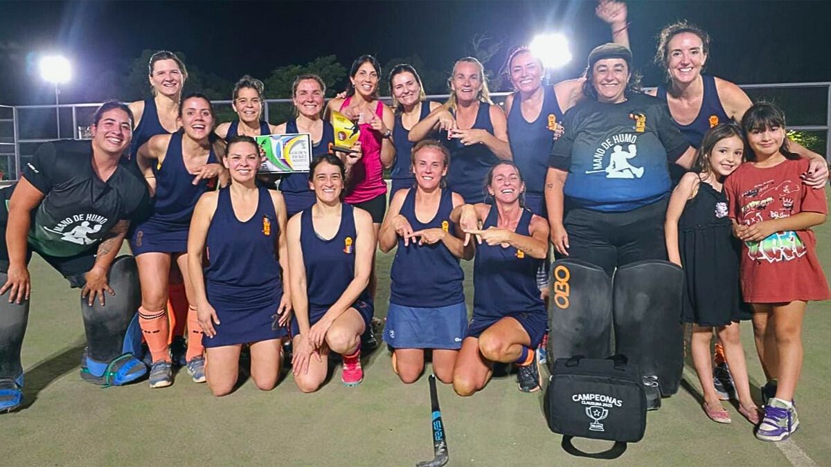 Las Cholitas llevan 13 torneos subiendo al podio en la Liga 8.