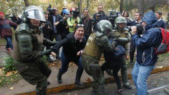 A 4 meses del inicio del estallido social en Chile ya se detuvieron a 10.000 personas
