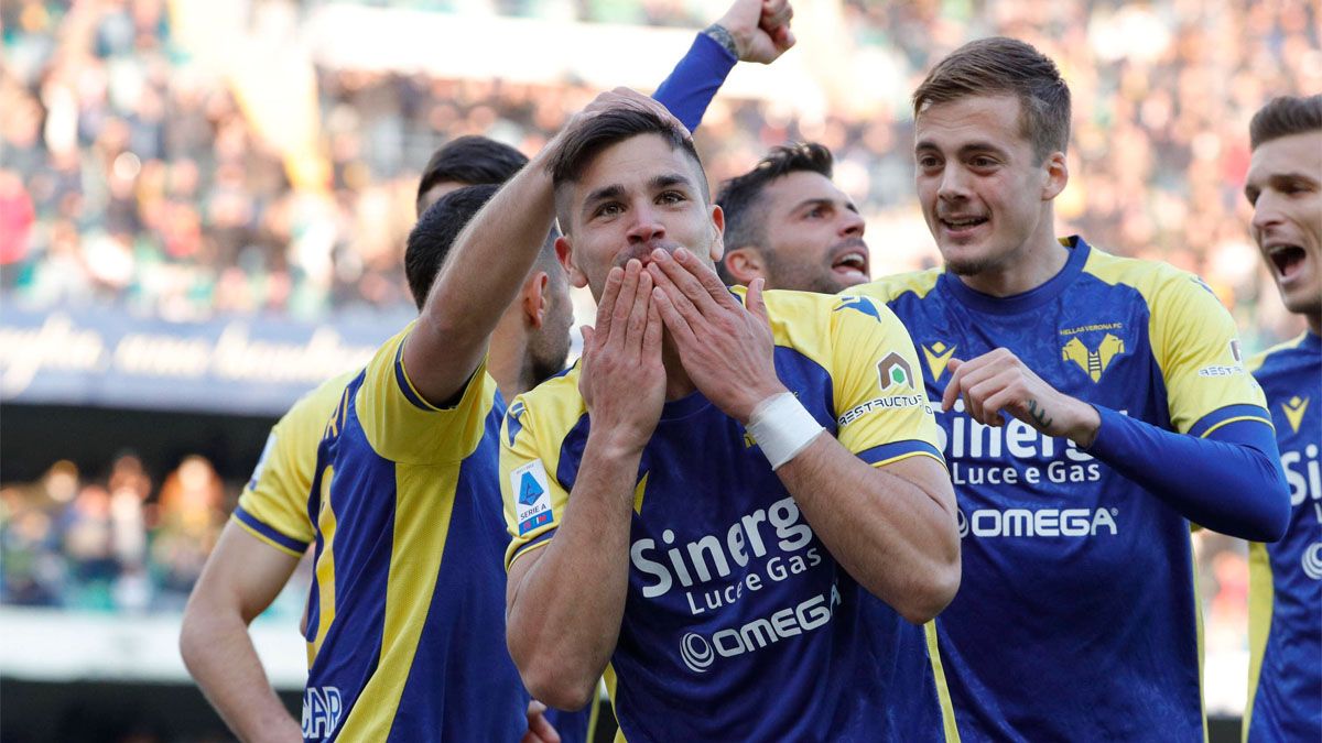 Giovanni Simeone se emocionó al recordar a su abuelo.