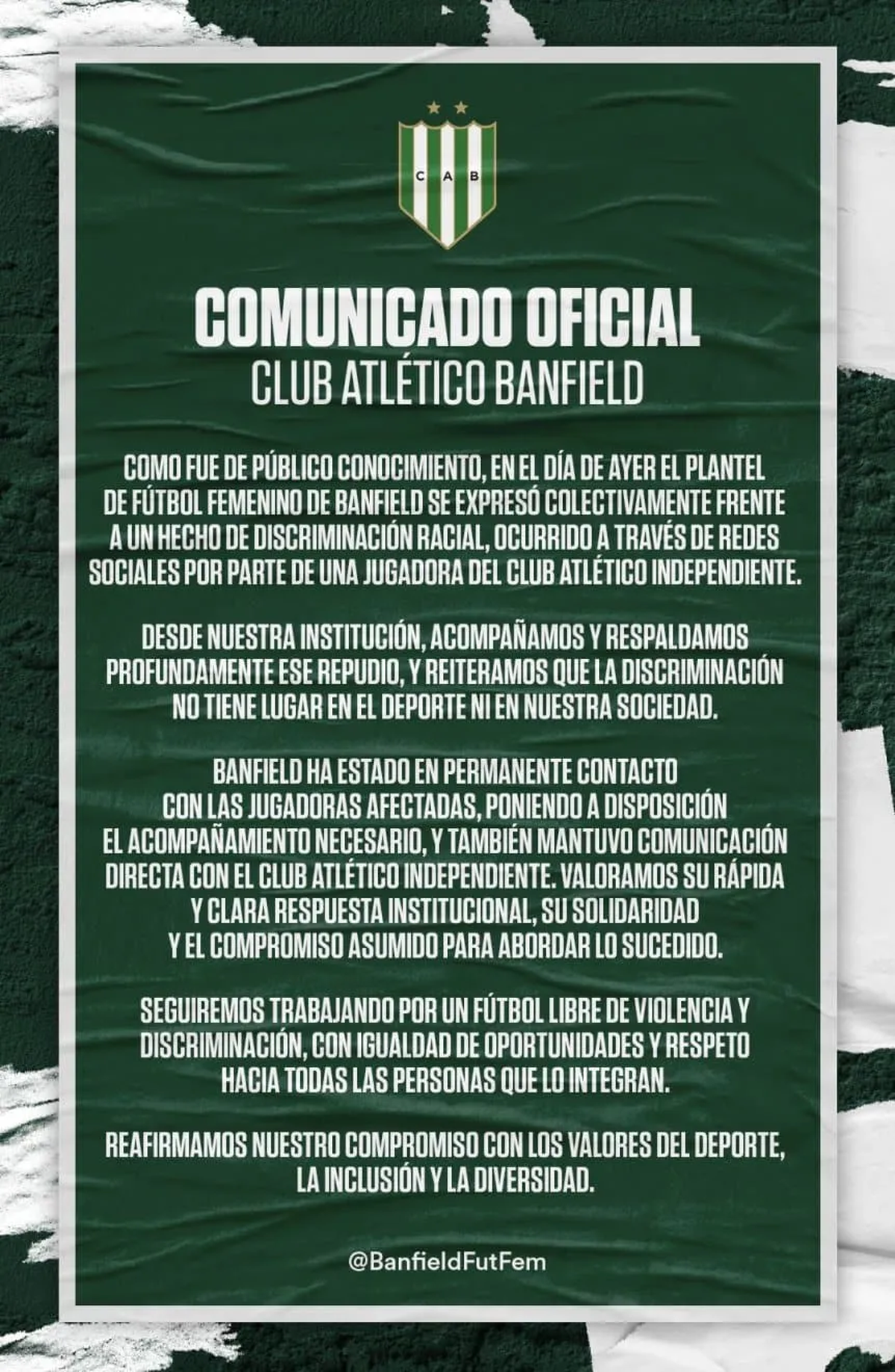 Racismo en el fútbol argentino: tildaron a un equipo de "color cartón mojado" Racismo en el fútbol argentino: tildaron a un equipo de "color cartón mojado"