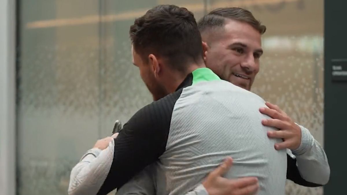 Alexis Mac Allister comenzó a entrenar en el Liverpool.