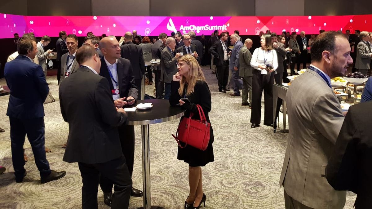 La Cámara de Comercio de Estados Unidos (AmCham) realiza todos los años su foro de empresarios, inversores y funcionarios en Buenos Aires. La Cámara de Comercio de Estados Unidos (AmCham) realiza todos los años su foro de empresarios, inversores y funcionarios en Buenos Aires.