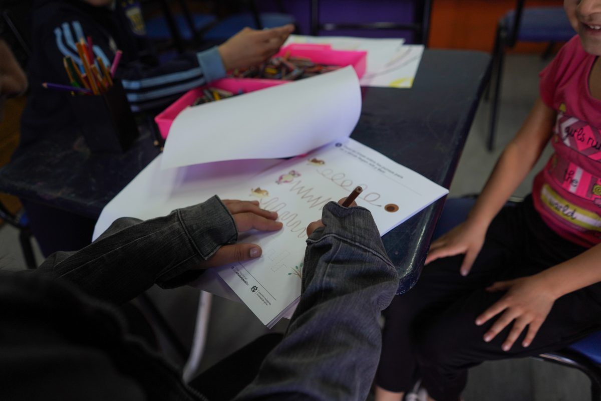 Niños de La Paz pudieron disfrutar y aprender en el Tren de Capital Humano. Niños de La Paz pudieron disfrutar y aprender en el Tren de Capital Humano.