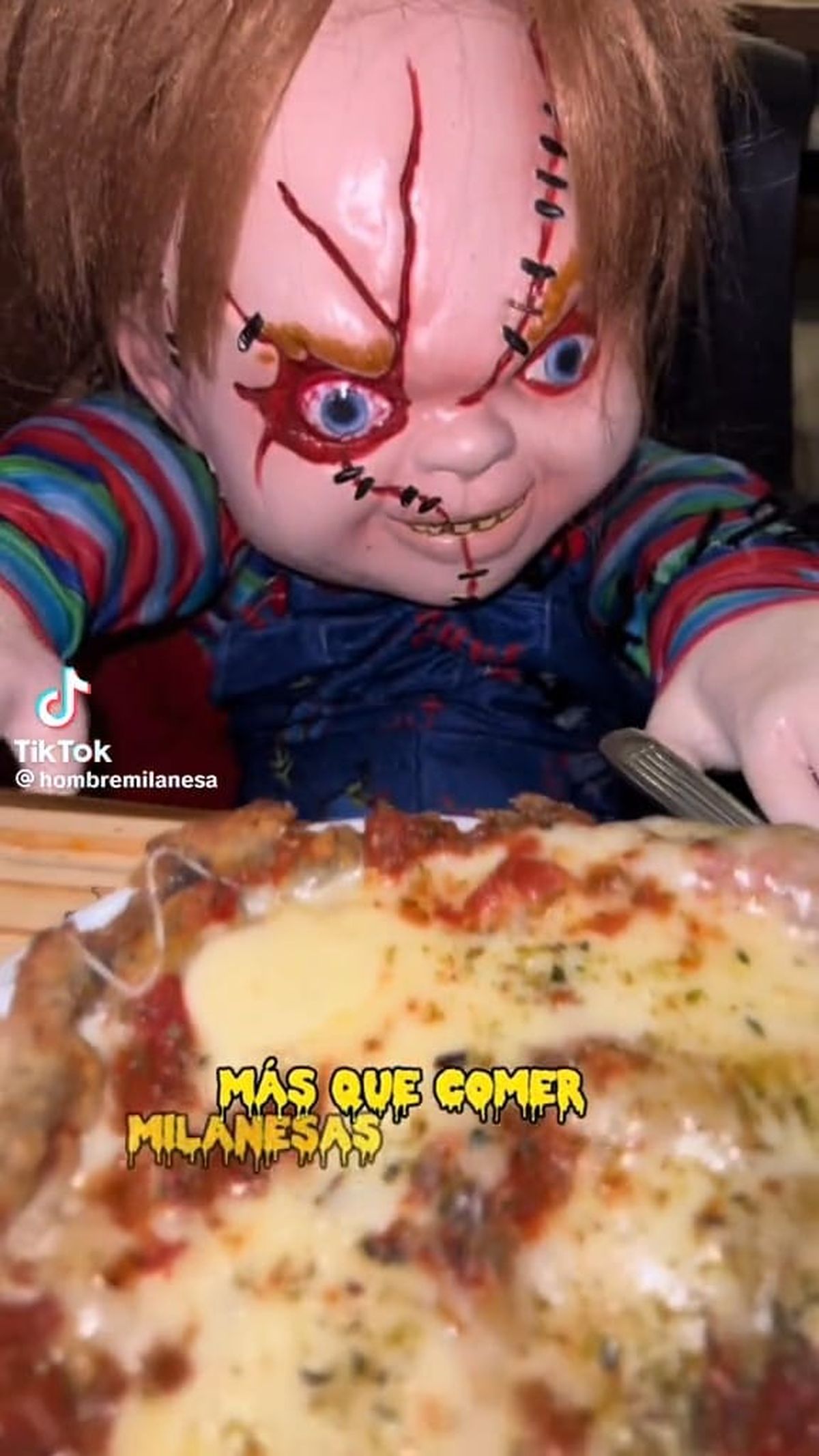 Chucky también es parte de Haunted bar, el local gastronómico temático de Buenos Aires. Chucky también es parte de Haunted bar, el local gastronómico temático de Buenos Aires.
