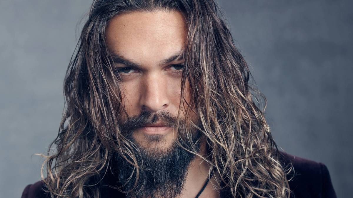 Jason Mamoa se luce en Netflix con Frontier, la serie despiadada y sombría.