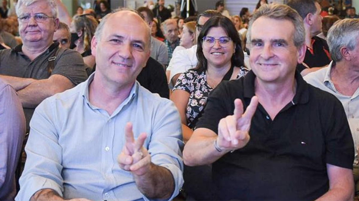 Guillermo Carmona junto a Agustín Rossi
