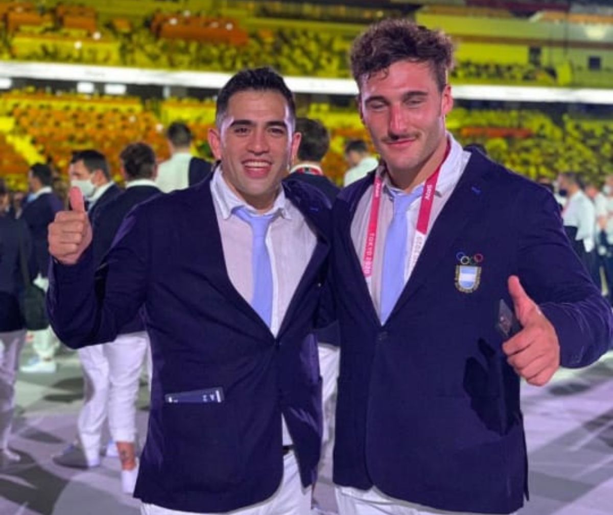 Mendocinos en Tokio: Gastón junto al rugbier Rodrigo Isgró.