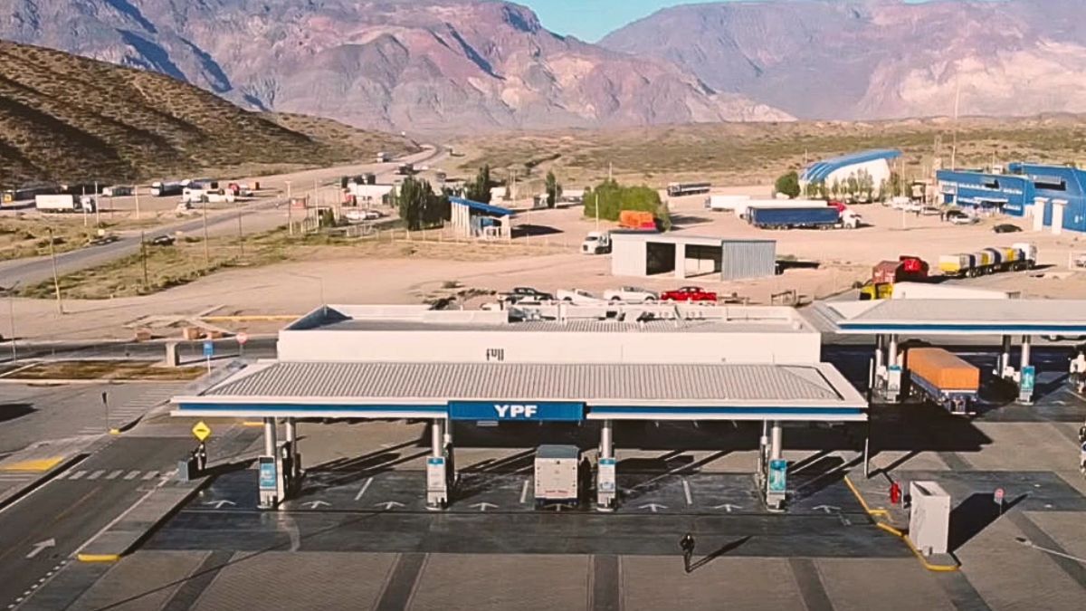 Clausuraron la estación de servicio YPF del Área de Control Integrado de Uspallata