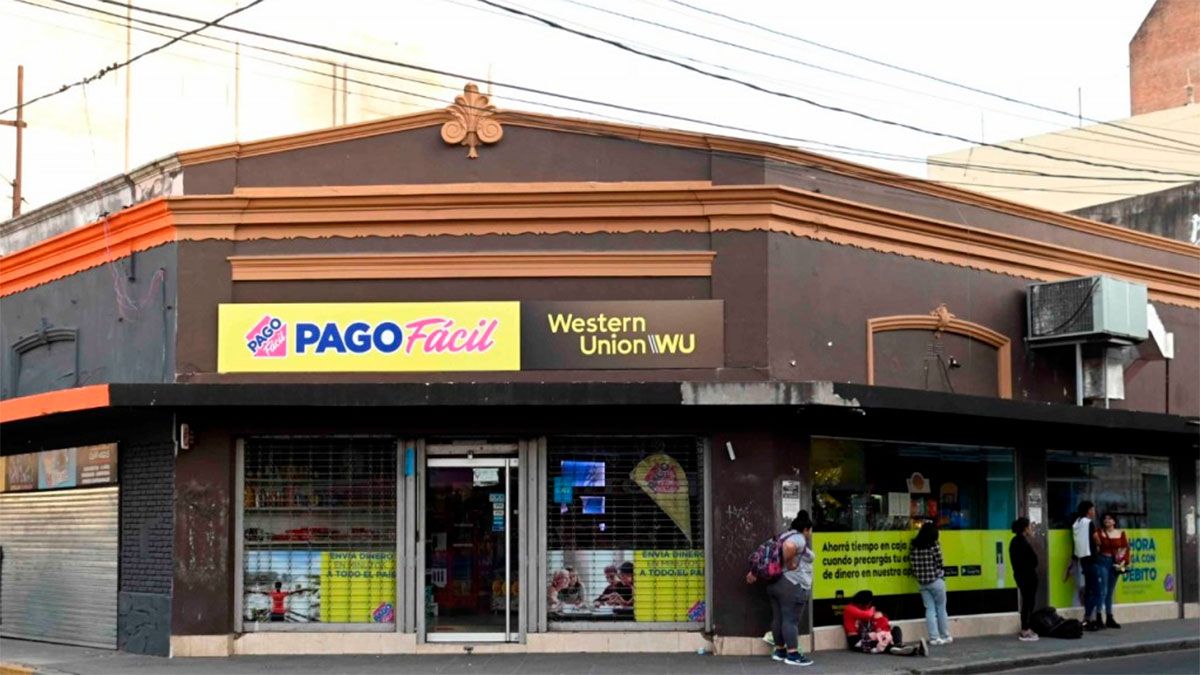 El robo ocurrió en un local situado en las intersecciones de 9 de Julio y Mendoza, en el centro de la provincia de Santa Fe.