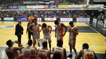 Lo ganaba por 20 y lo perdió otra vez Rivadavia, en Olavarría