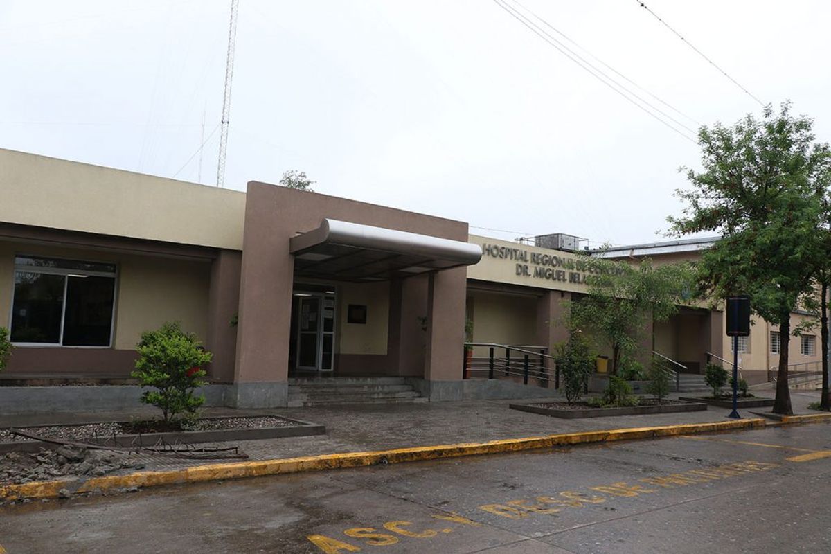 Una joven pareja tuvo a una nena pero cuando le cambiaron el primer pañal se llevaron la sorpresa de que era un varón.