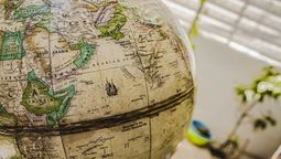 Cuál es el único país del mundo que tiene en su nombre las cinco vocales sin repetir