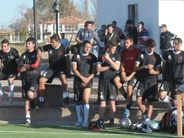 Tres sobrevivientes y muchas caras nuevas en el regreso de Maipú