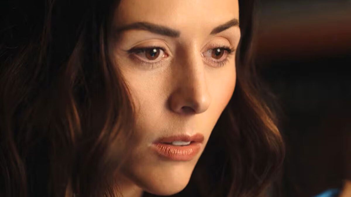 La actriz Zuria Vega interpreta a Helena en la serie de Netflix.