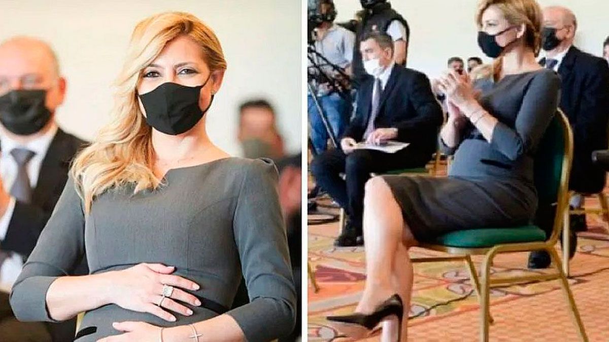 La famosa foto de Fabiola Yañez en la que sugirió que estaba embarazada. La confirmación se demoró hasta después de las PASO.