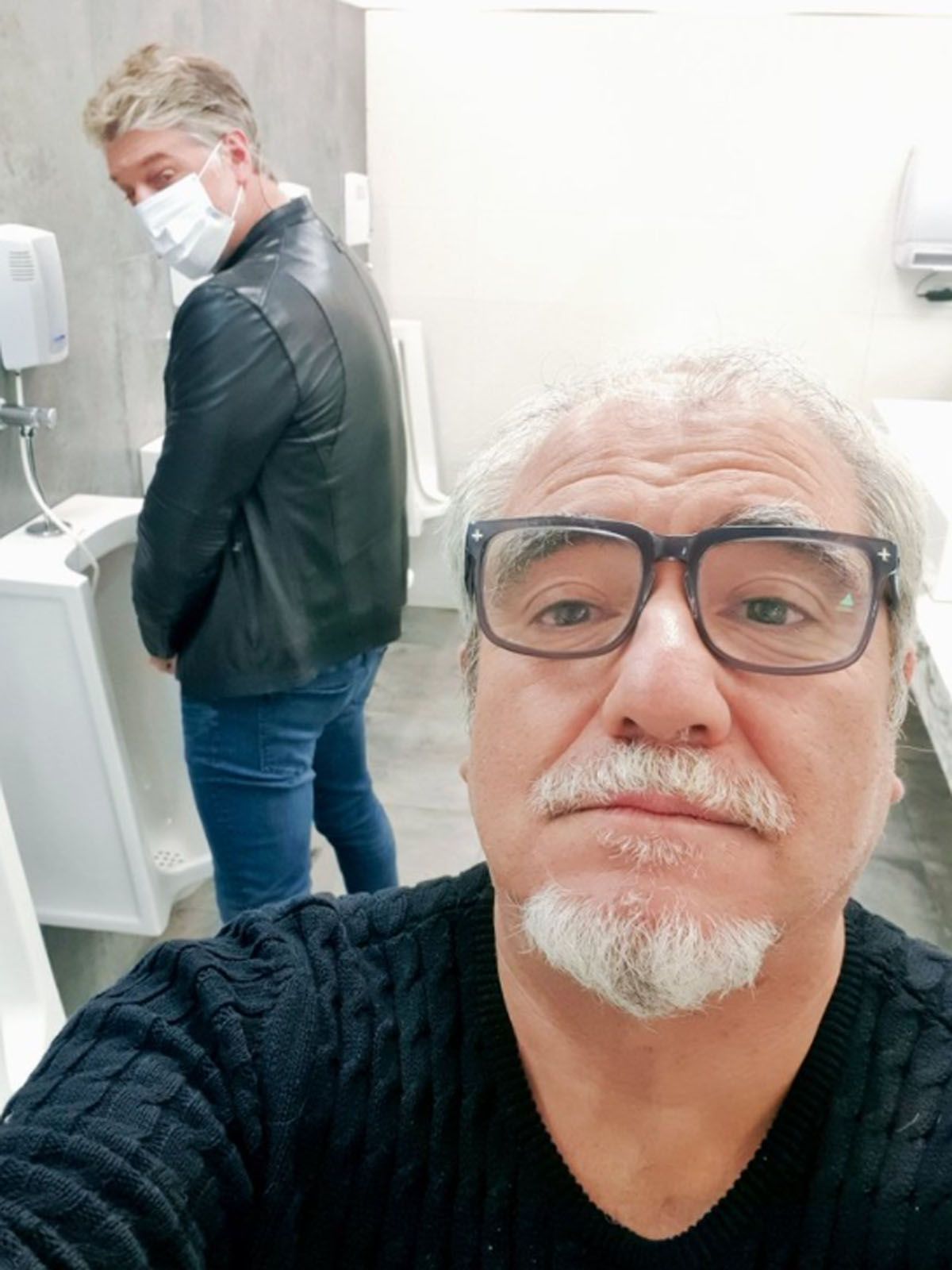 La foto escatol&oacute;gica de Horacio Cabak que viraliz&oacute; Osvaldo Baz&aacute;n