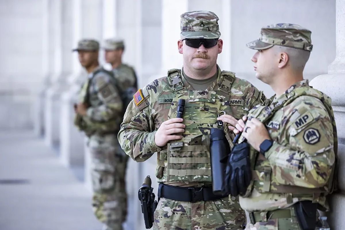 Miembros de la Guardia Nacional de Estados Unidos, desplegados en Washington. Lo mismo sucedió en Boston y Chicago (Archivo). Crédito: EFE/EPA/ Jim Lo Scalzo.