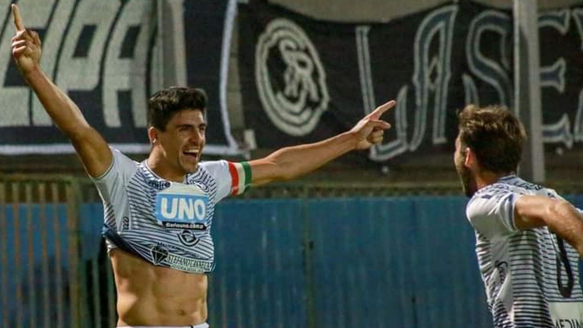 El Flaco Quiroga rescindió el contrato. Se iría a San Martín de Tucumán