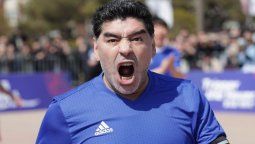 Perlitas del amistoso entre el equipo de Maradona y el de Aimar