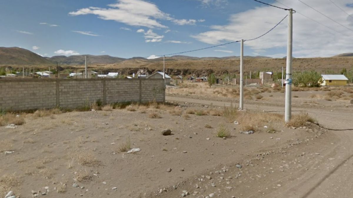 En pleno partido de truco, un hombre asesinó a un joven de un cuchillazo en el pecho y se entregó en una comisaría En pleno partido de truco, un hombre asesinó a un joven de un cuchillazo en el pecho y se entregó en una comisaría 