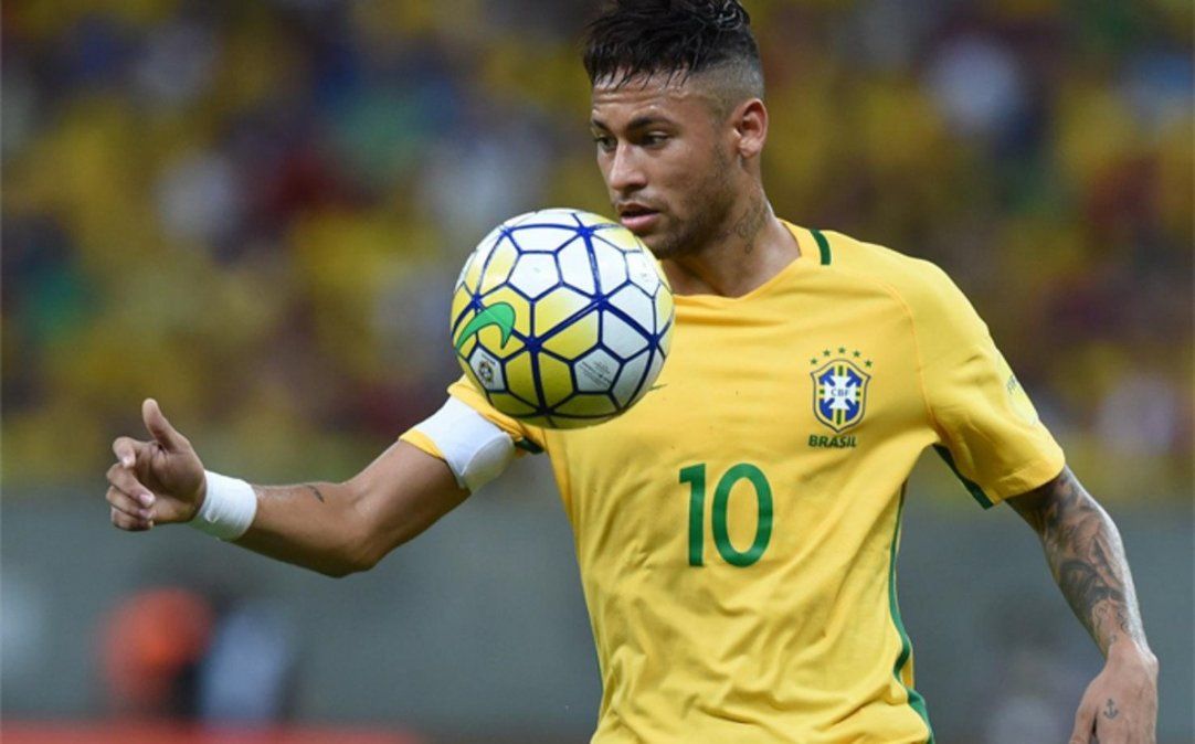 Brasil convocó a Neymar y sorprendió con un viejito al arco