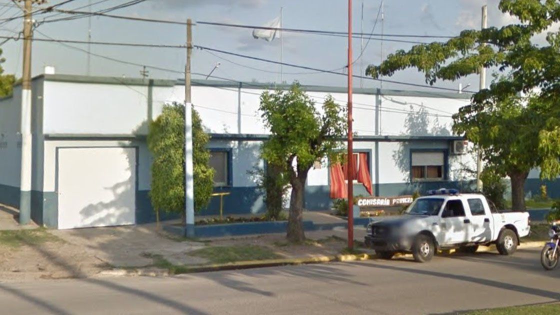 Un vecino auxilió a una mujer que era golpeada por su novio