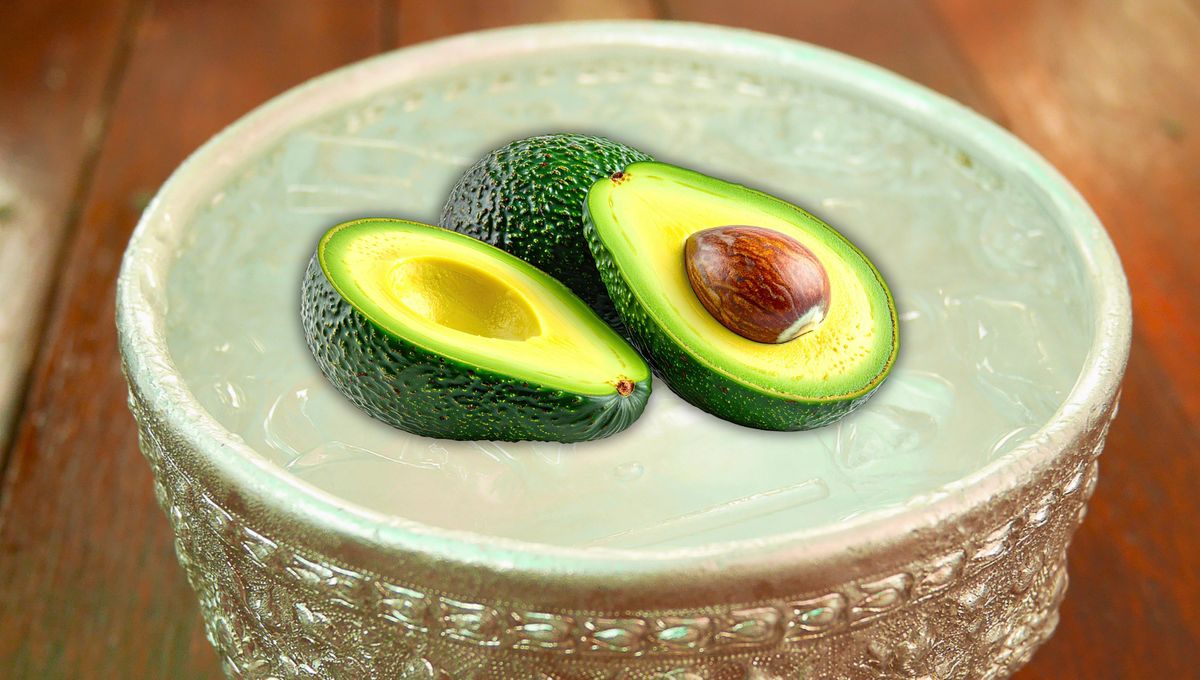 Guardar la palta en agua puede retrasar la oxidación.&nbsp;