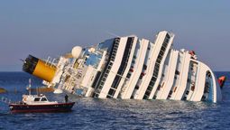 El crucero más grande hasta 2012 terminó semihundido. 32 personas murieron y cientos resultaron heridas. El crucero más grande hasta 2012 terminó semihundido. 32 personas murieron y cientos resultaron heridas.