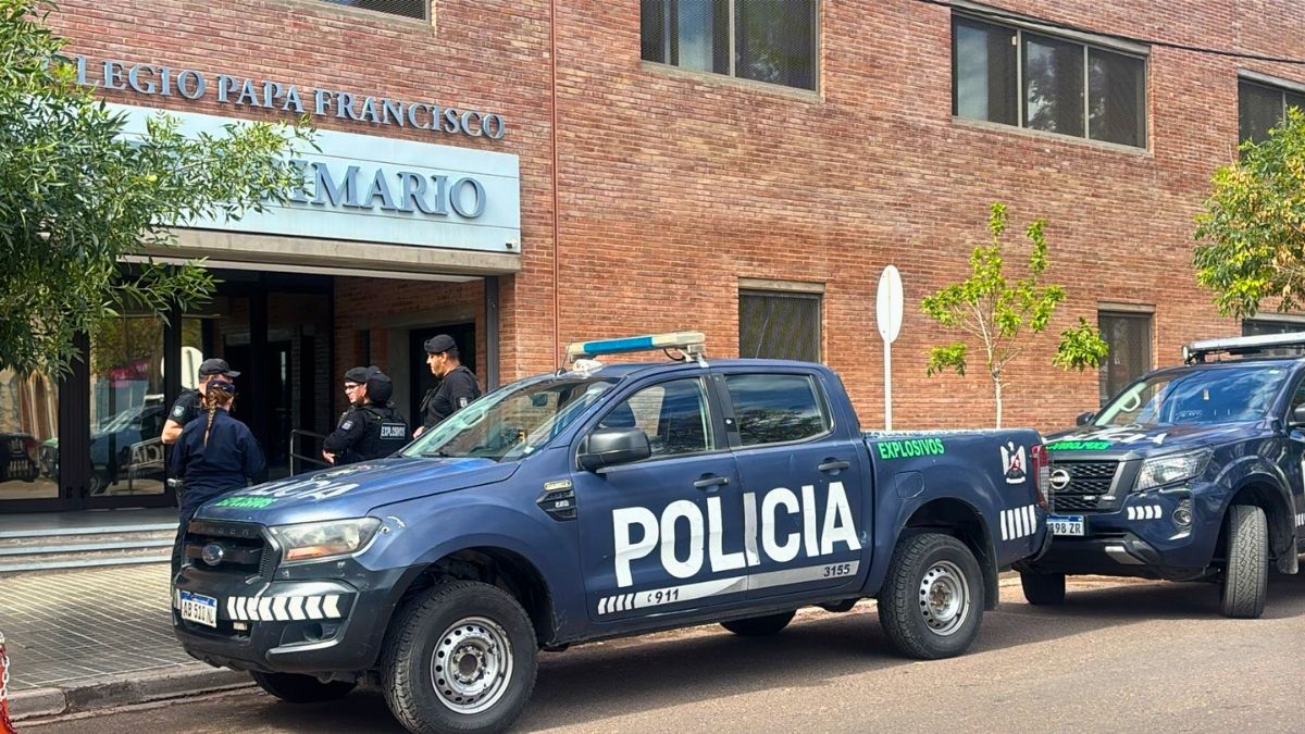 Las amenazas también hicieron efecto en el colegio Papa Francisco. Foto: Matías Pascualetti/Radio Nihuil. Las amenazas también hicieron efecto en el colegio Papa Francisco. Foto: Matías Pascualetti/Radio Nihuil.