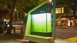 El invento que no reemplaza al árbol, pero equivale a 30 de ellos y también purifica el aire en la ciudad. Fuente: Qi Argentina El invento que no reemplaza al árbol, pero equivale a 30 de ellos y también purifica el aire en la ciudad. Fuente: Qi Argentina