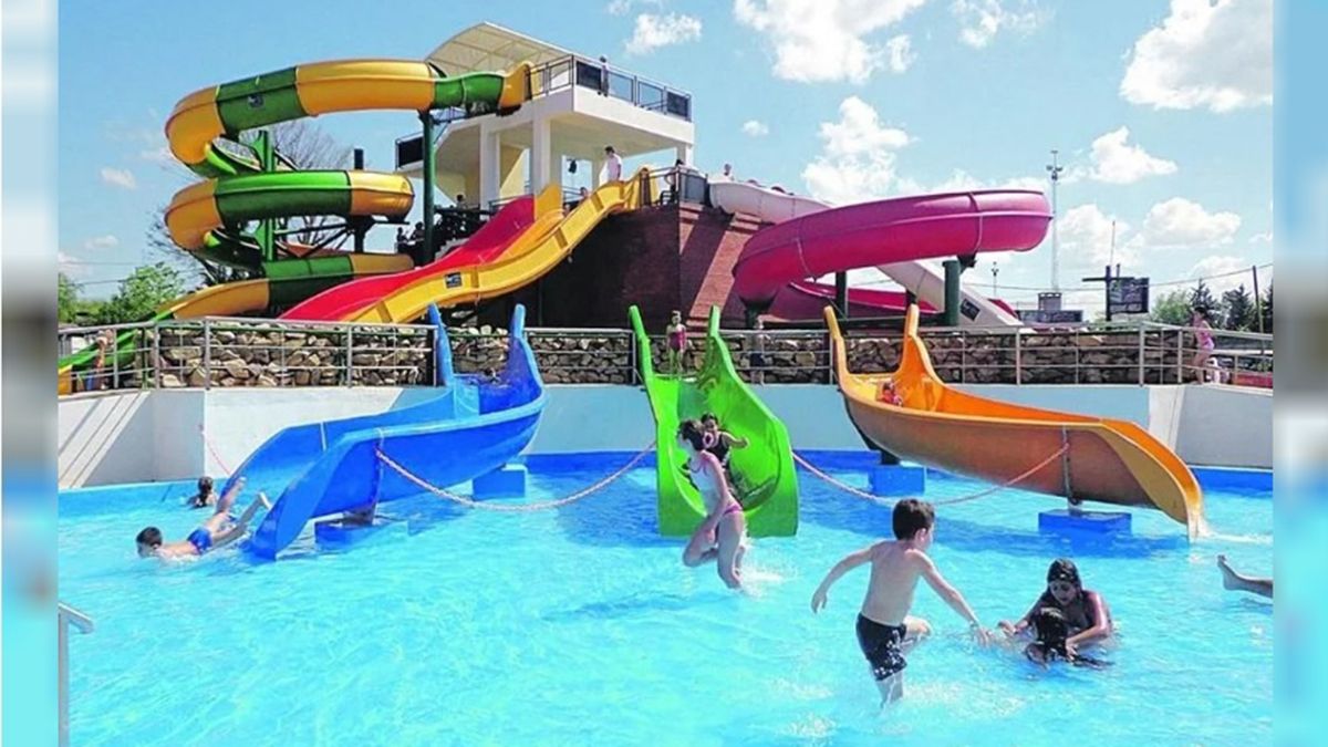 Los toboganes de las piletas termales de Colón son otros de los atractivos para la diversión en familia Los toboganes de las piletas termales de Colón son otros de los atractivos para la diversión en familia