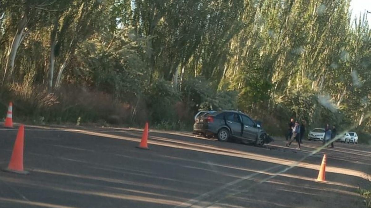 Así quedaron los dos autos involucrados en el accidente en Lavalle y que dejó un saldo de cinco muertos.