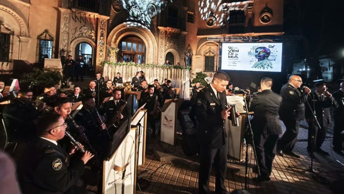 Así recibieron a las reinas en el centro de la Ciudad de Mendoza. Así recibieron a las reinas en el centro de la Ciudad de Mendoza.