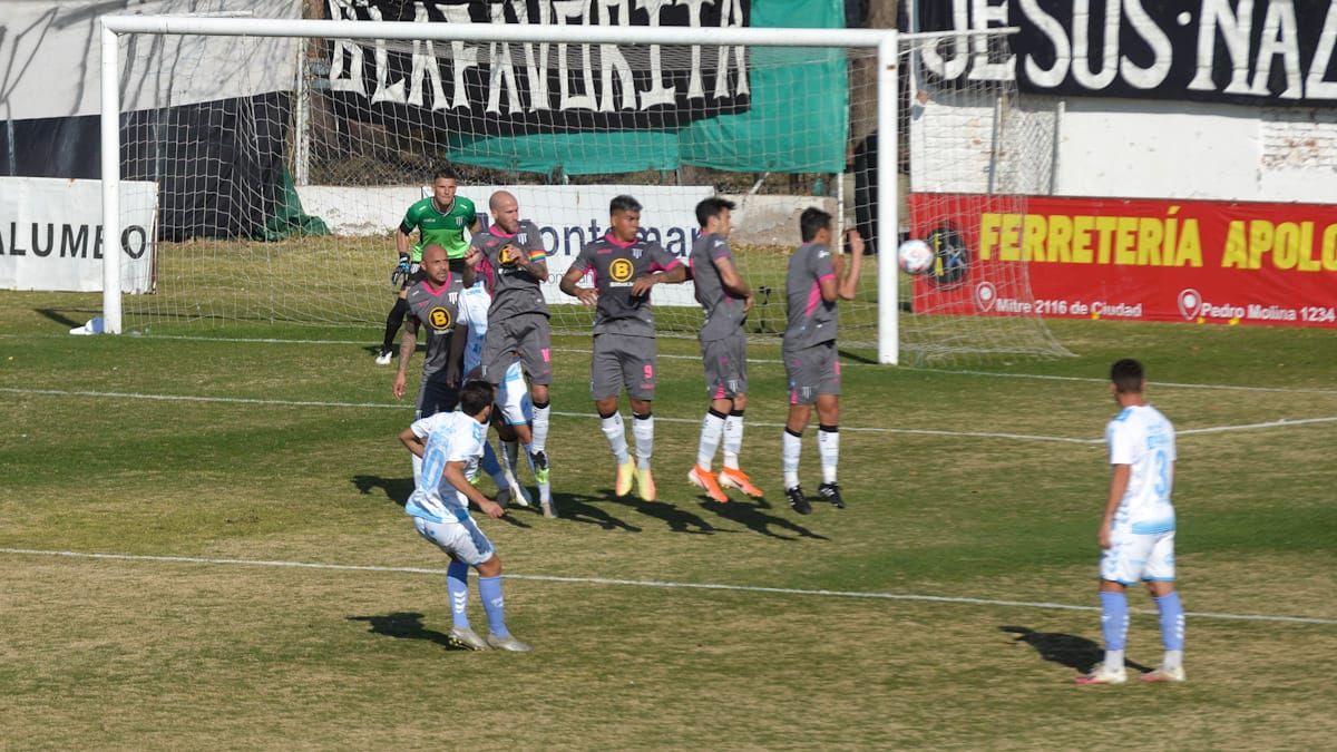 Temperley fue más efectivo en el primer tiempo. (UNO/Martín Pravata).