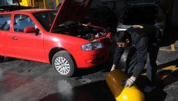 Fabricantes y talleres de montaje de equipos de GNC tienen 90 días para adaptarse a la nueva normativa que acaba de aprobar Enargas. Fabricantes y talleres de montaje de equipos de GNC tienen 90 días para adaptarse a la nueva normativa que acaba de aprobar Enargas.