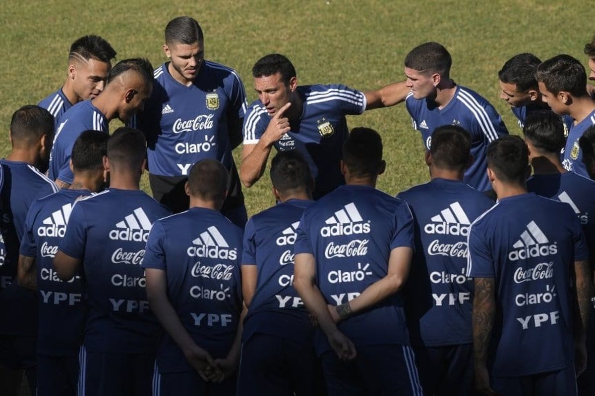 Lionel Scaloni en sus inicios como entrenador de la Selecci&oacute;n argentina.&nbsp;