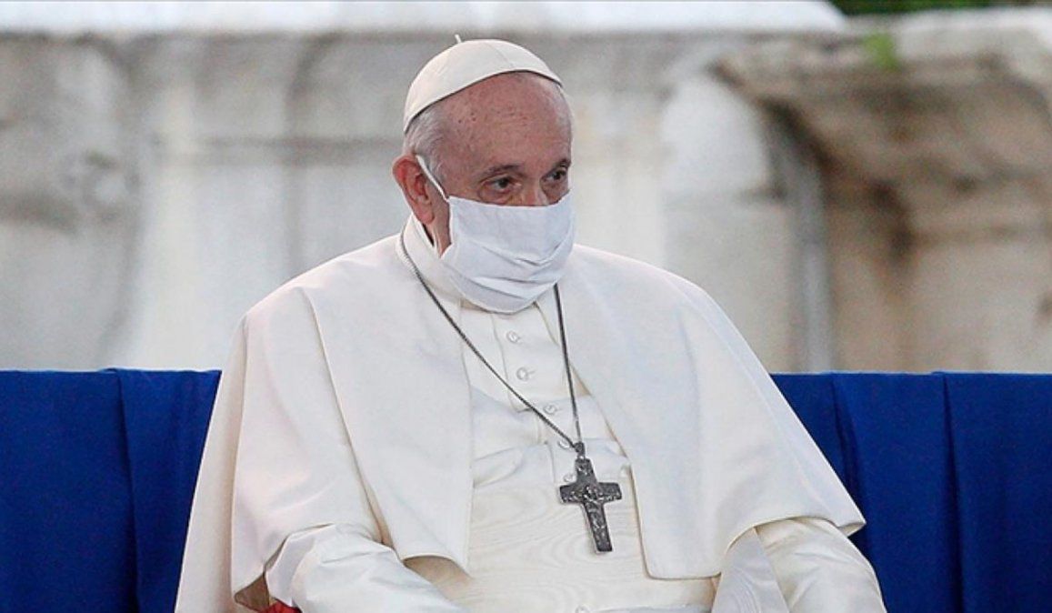 El Papa Francisco formuló una fuerte crítica a los países que acaparan vacunas para combatir el coronavirus Covid-19, que afectan a los más vulnerables