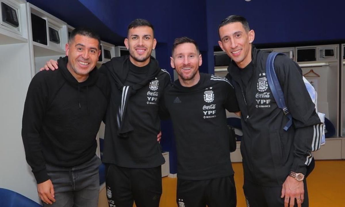Juan Román Riquelme, en La Bombonera, con Paredes, Lionel Messi y Di María Juan Román Riquelme, en La Bombonera, con Paredes, Lionel Messi y Di María