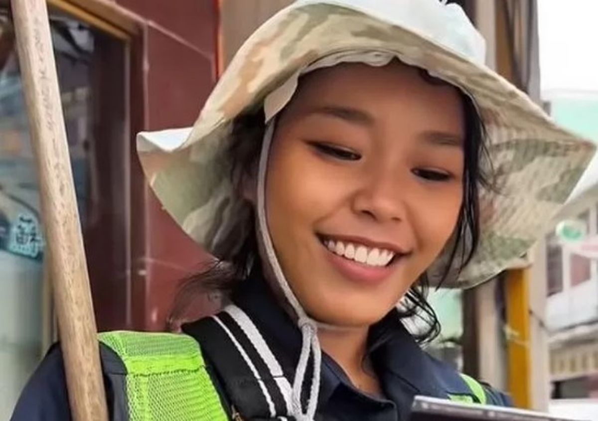 La mujer posee una belleza natural. La mujer posee una belleza natural.