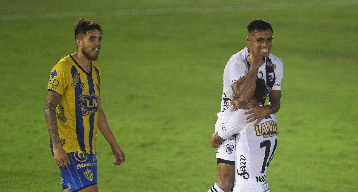 Estudiantes de Buenos Aires es uno de los postulantes al segundo ascenso.