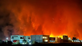 Un enorme incendio consumió más de 200 hectáreas en Mar del Plata y continúa el operativo