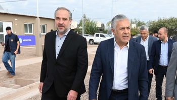 El trofeo por el que se sacan los ojos peronistas, radicales y libertarios en Maipú a 7 días de las elecciones El trofeo por el que se sacan los ojos peronistas, radicales y libertarios en Maipú a 7 días de las elecciones