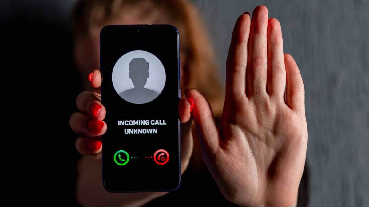 Alerta por la nueva estafa para vaciarte la cuenta bancaria: te llaman, no responden y cuelgan. Alerta por la nueva estafa para vaciarte la cuenta bancaria: te llaman, no responden y cuelgan.