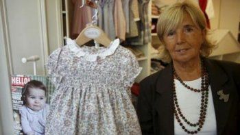 La diseñadora del vestido de la princesa Carlota, desbordada