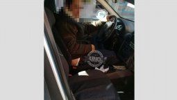 Una mujer no abordó un remís porque el chofer tenía los pantalones bajos