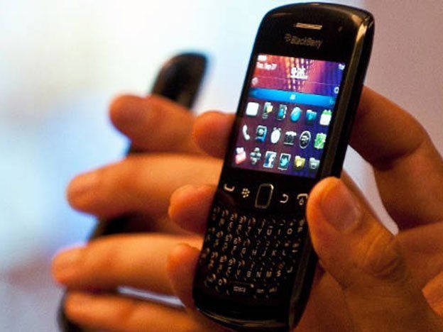 Ataque cibernético obliga a los empleados de Sony a usar estos viejos celulares